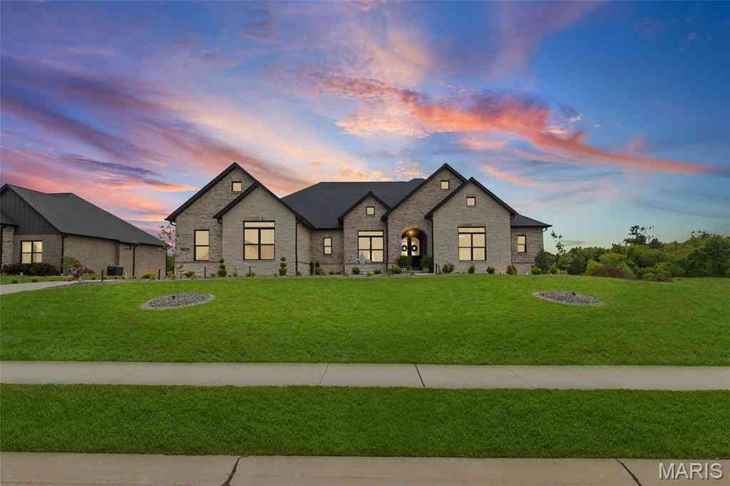 Homes For Sale - 3824 Tanzanite Trail<br/> Madison County, Edwardsville, IL 62025
