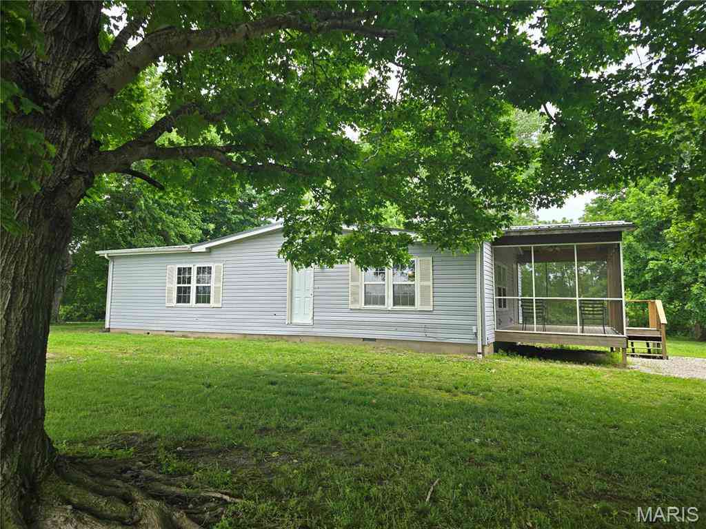 Mobile Home For Sale - 17261 N 9th Avenue<br/> Hillsboro, IL 62049