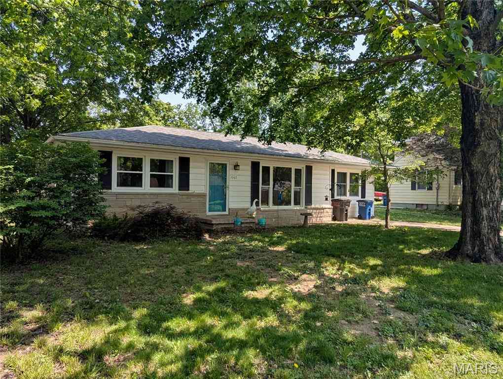 Homes For Sale - 1007 E College Avenue<br/> Bond County, Greenville, IL 62246