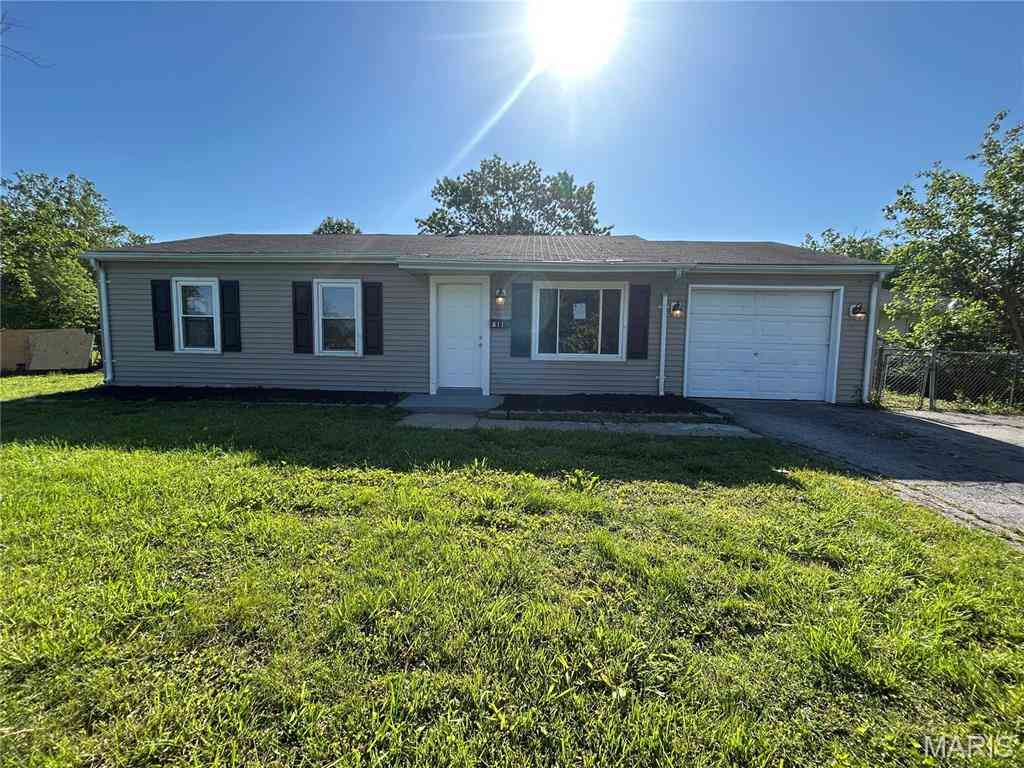Homes For Sale - 811 Saint Monica Drive<br/> Cahokia, IL 62206