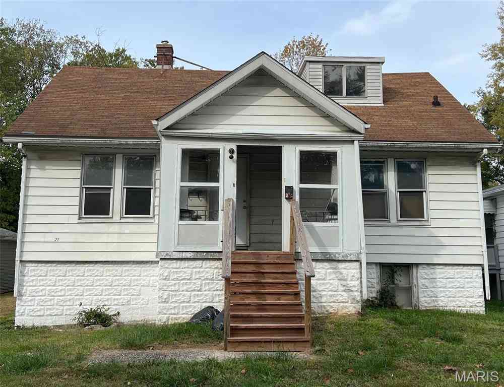 Homes For Sale - 21 S 57th Street<br/> Saint Clair County, Belleville, IL 62226