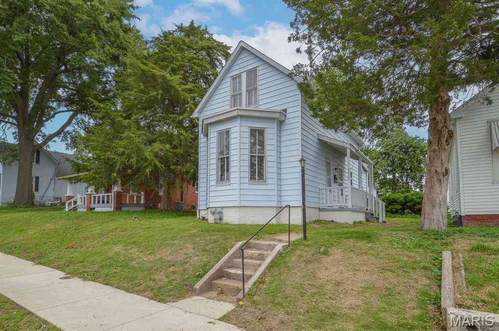 Homes For Sale - 1010 S Church Street<br/> Saint Clair County, Belleville, IL 62220