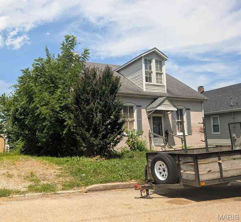 Homes For Sale - 513 N Jackson Street<br/> Saint Clair County, Belleville, IL 62220