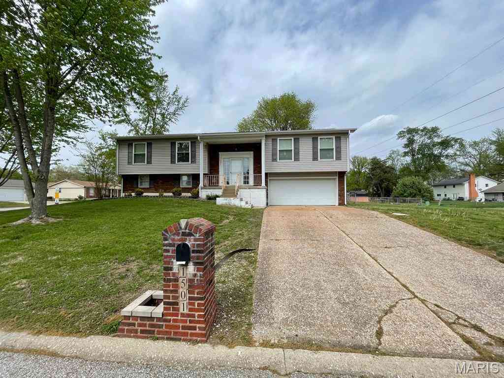 Homes For Sale - 1501 Vicksburg Drive<br/> Saint Clair County, Belleville, IL 62221