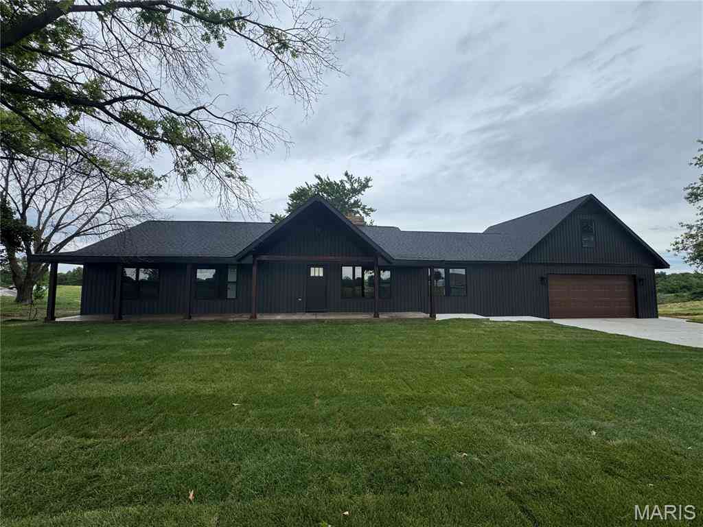 Homes For Sale - 2100 S 74th Street<br/> Saint Clair County, Belleville, IL 62223
