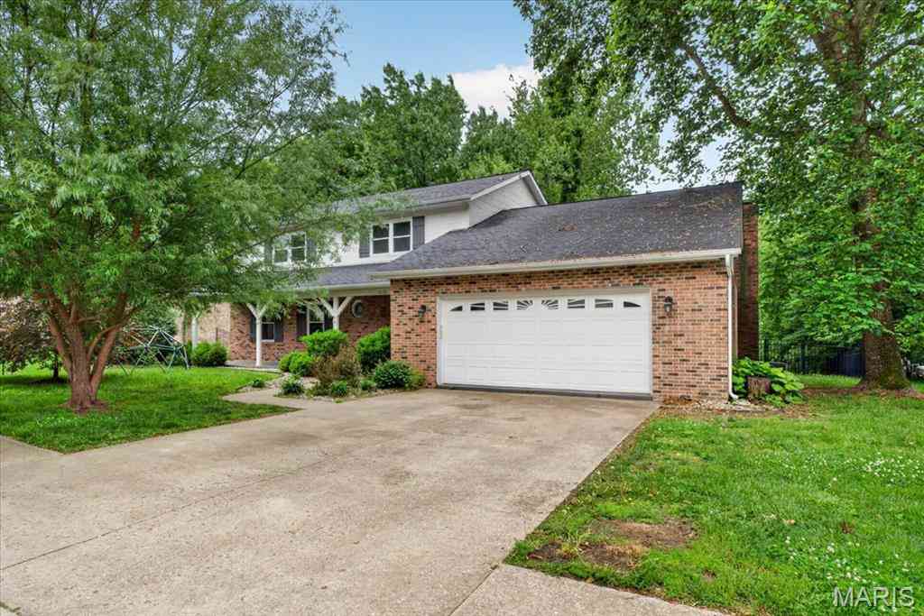 Homes For Sale - 1213 Tanglewood Trace<br/> Saint Clair County, O'Fallon, IL 62269