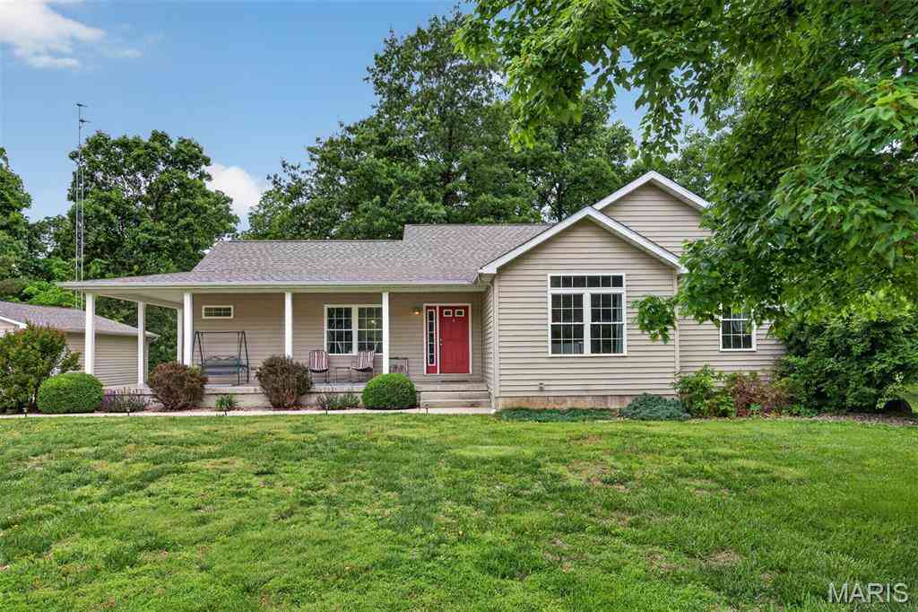 Homes For Sale - 588 Deerfield Road<br/> Marion County, Walnut Hill, IL 62893