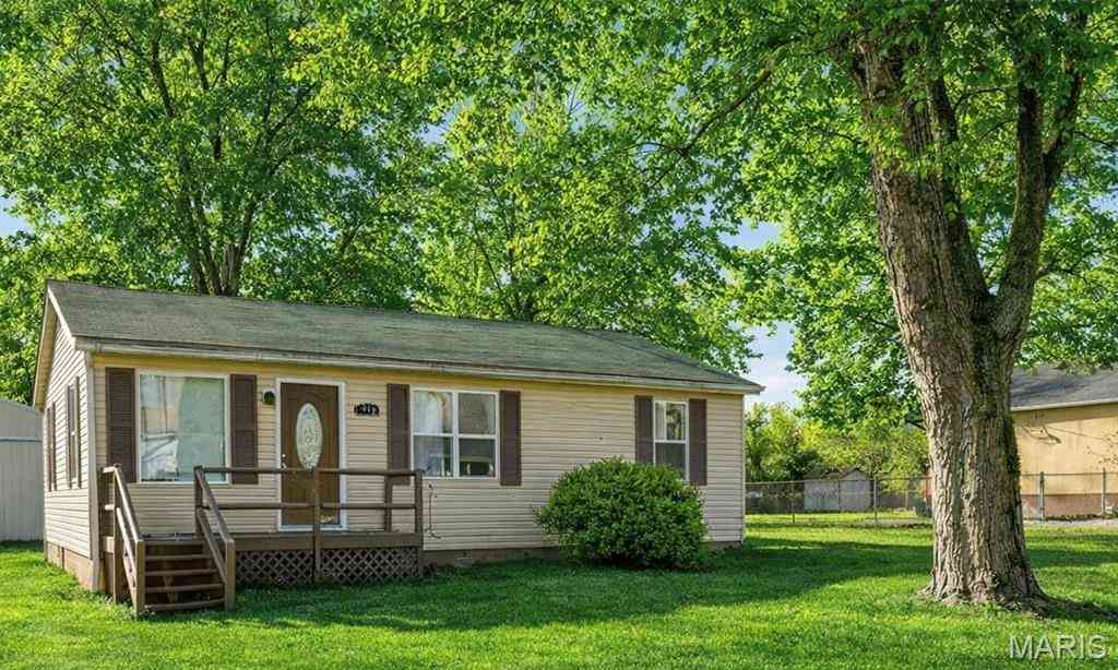 Homes For Sale - 512 Belvedere Drive<br/> Saint Clair County, Belleville, IL 62223