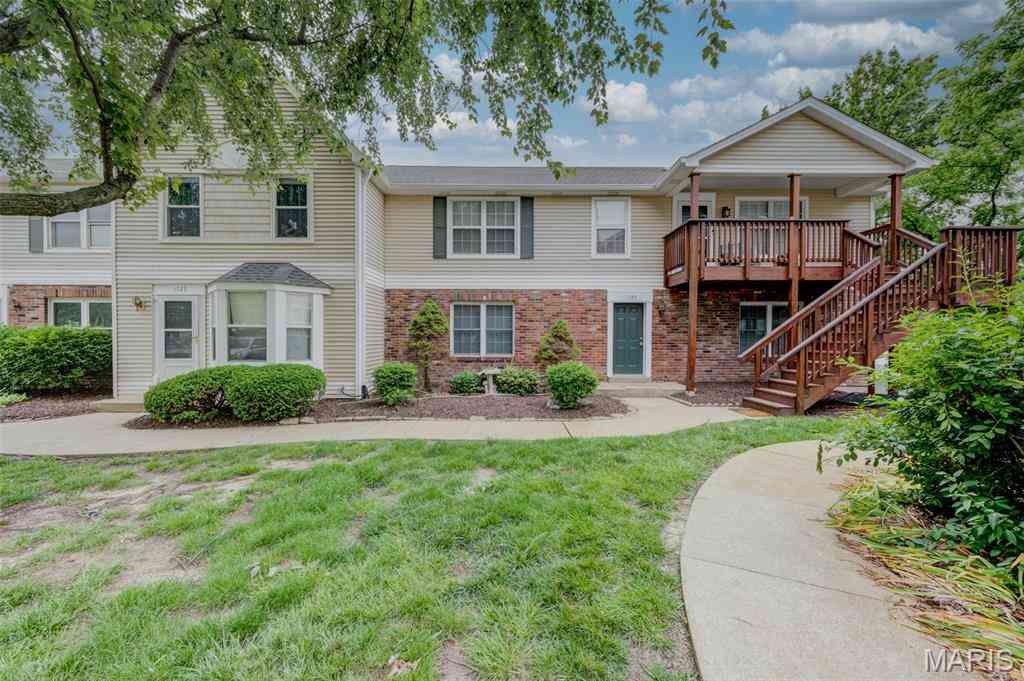 Condo For Sale - 1725 Florine Boulevard #F<br/> Saint Charles, MO 63303