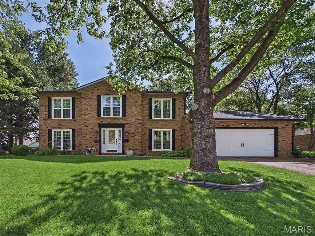 Homes For Sale - 806 Meadowlark Drive<br/> Saint Clair County, O'Fallon, IL 62269