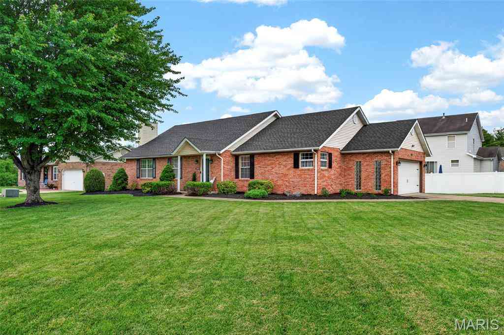 Homes For Sale - 309 Radcliff Road<br/> Saint Clair County, Shiloh, IL 62221