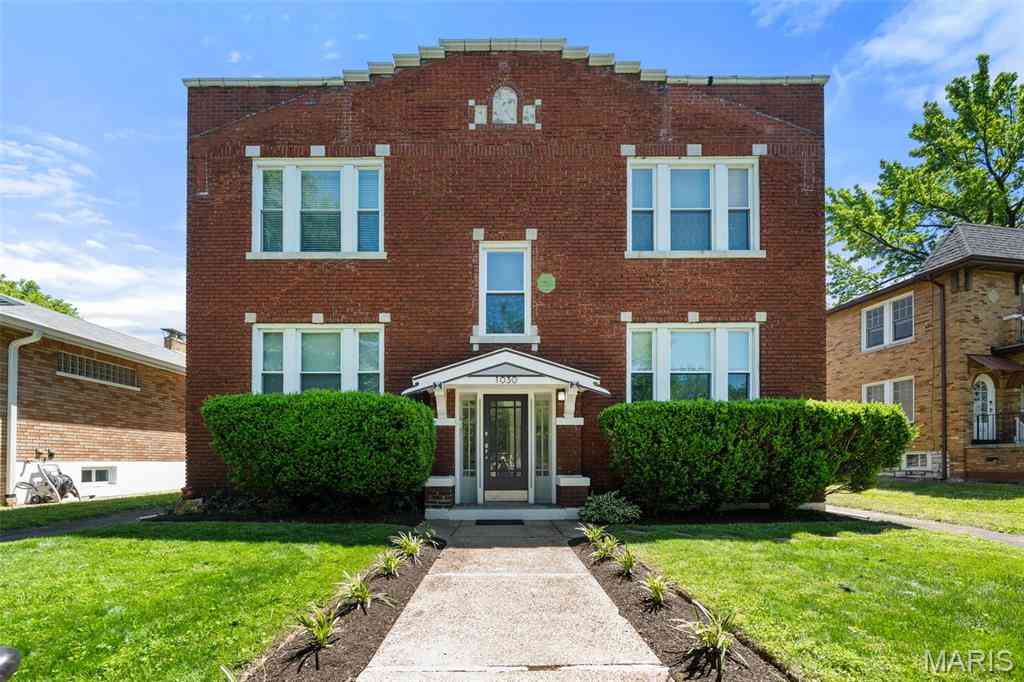 Multifamily For Sale - 1030 Commodore Drive<br/> Richmond Heights, MO 63117