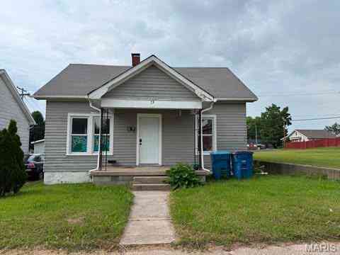 Homes For Sale - 73 E Penning Avenue<br/> Wood River, IL 62095