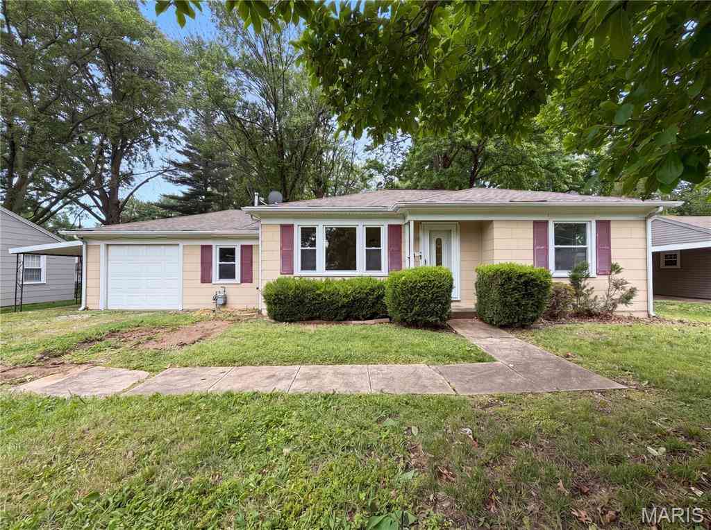 Homes For Sale - 1607 N 17th Street<br/> Saint Clair County, Belleville, IL 62226