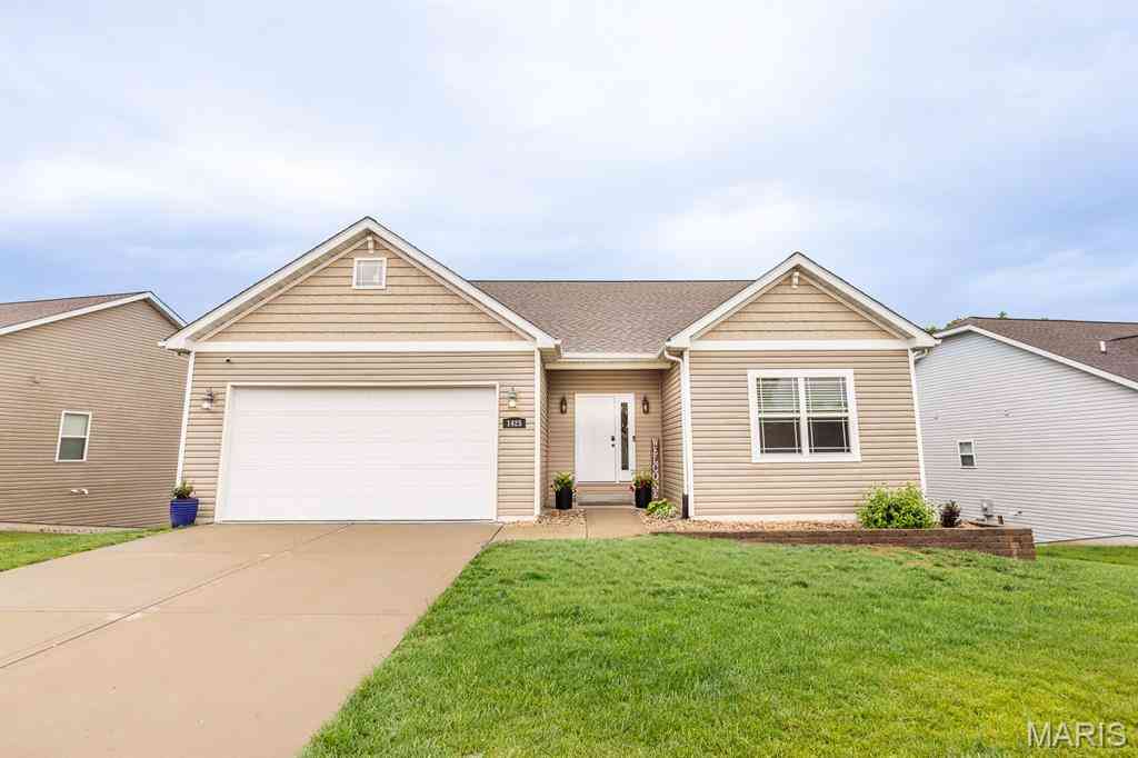Homes For Sale - 1425 Fairwood Drive<br/> Saint Clair County, Belleville, IL 62220