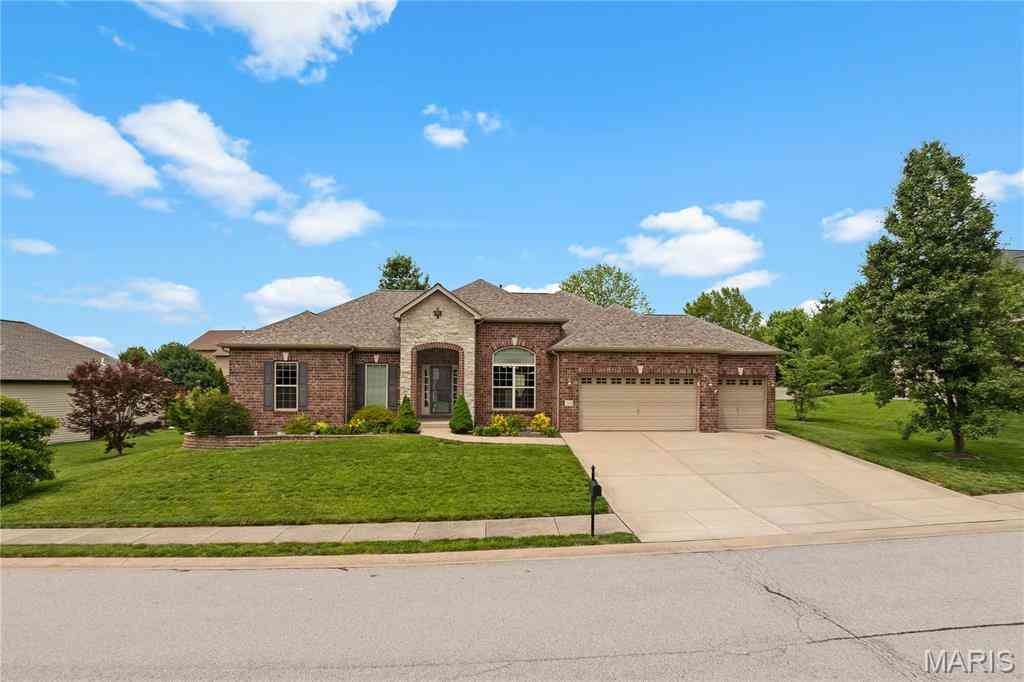 Homes For Sale - 3213 Roan Hill Drive<br/> Saint Clair County, Belleville, IL 62221
