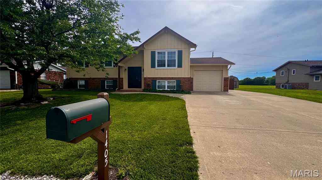 Homes For Sale - 1405 Columbia Road<br/> Saint Clair County, Dupo, IL 62239