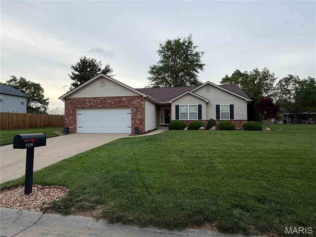 Homes For Sale - 5729 Abilene Lane<br/> Smithton, IL 62285