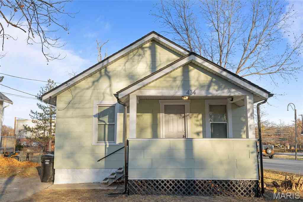 Homes For Sale - 434 Harrison Avenue<br/> Ferguson, MO 63135