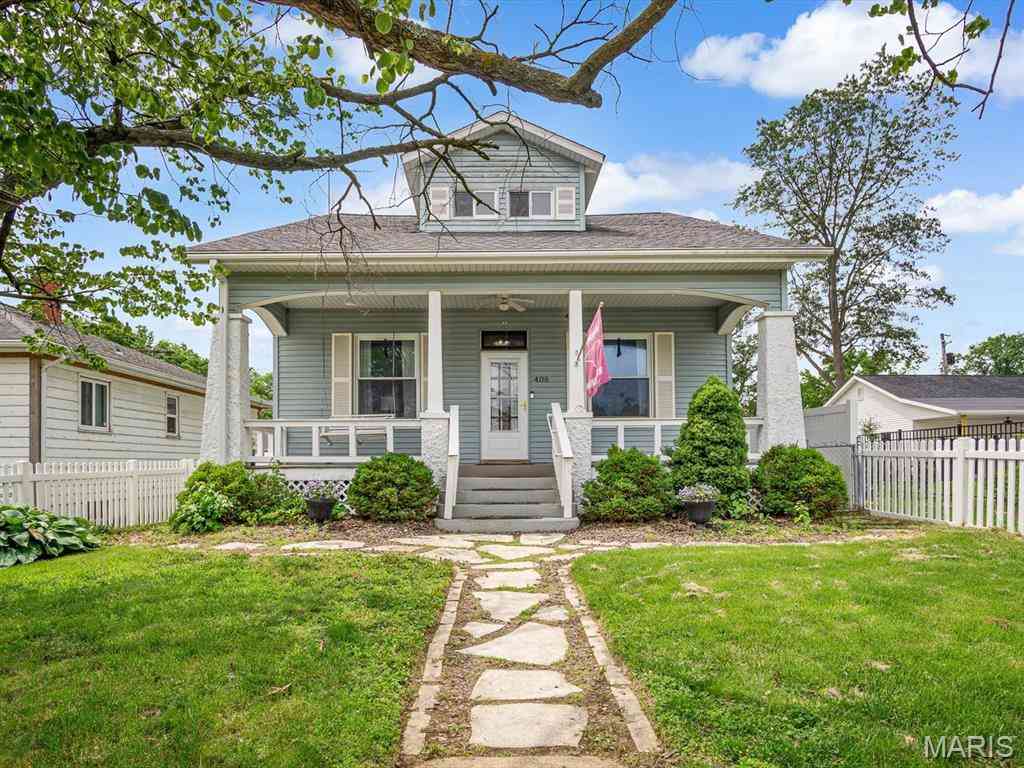 Homes For Sale - 406 W Saint Louis Street<br/> Saint Clair County, Lebanon, IL 62254