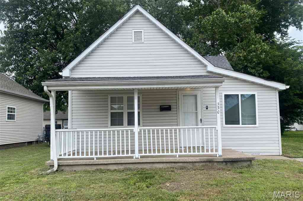 Homes For Sale - 530 Broadway<br/> East Alton, IL 62024