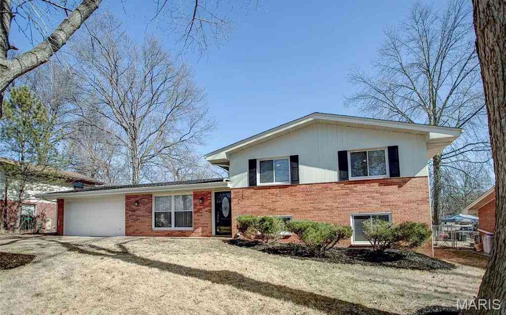 Homes For Sale - 824 English Lane<br/> Saint Clair County, Belleville, IL 62223