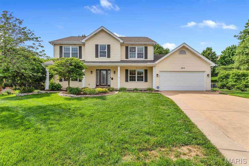 Homes For Sale - 2814 Spruce Ridge Court<br/> Saint Charles, MO 63303