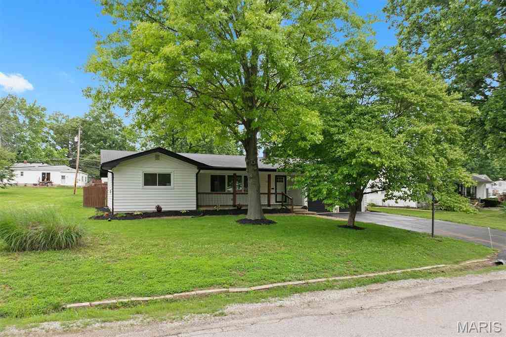 Homes For Sale - 241 Sunset Drive<br/> Saint Clair County, Belleville, IL 62223