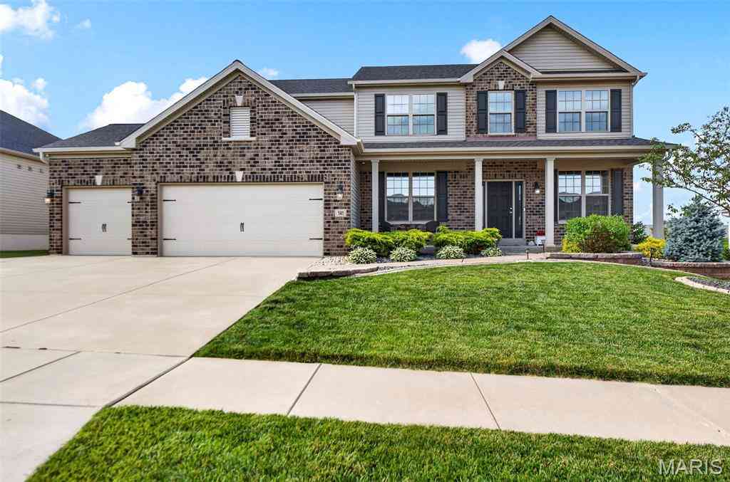 Homes For Sale - 141 Central Park Avenue<br/> Wentzville, MO 63385