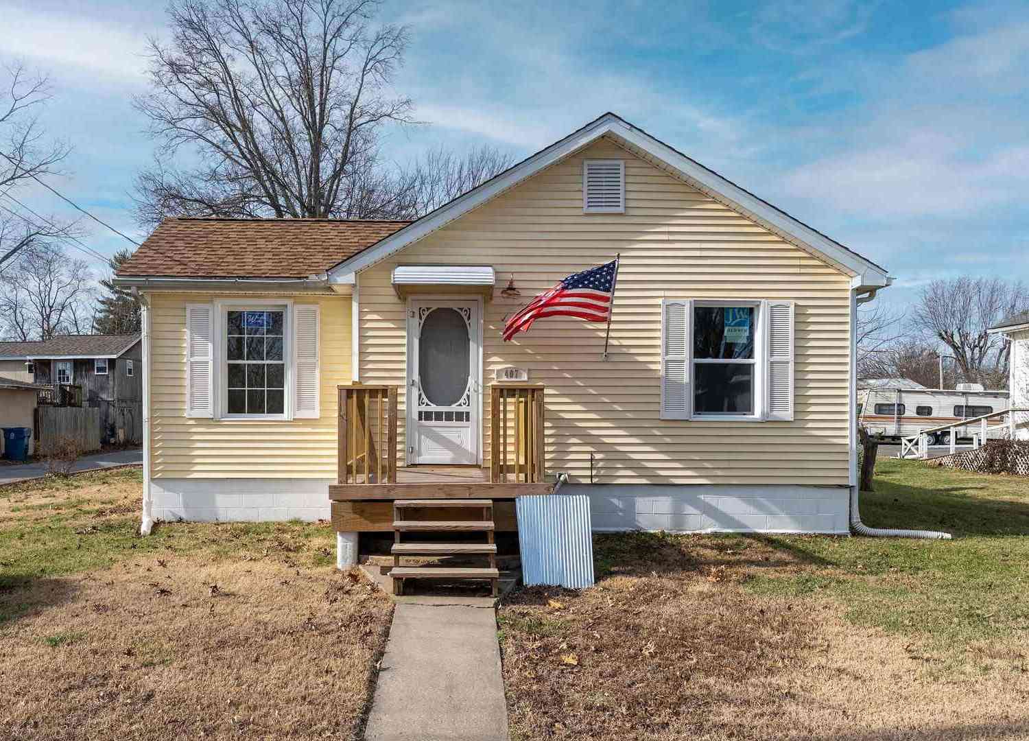 Homes For Sale - 407 Church Street<br/> Christopher, IL 62822