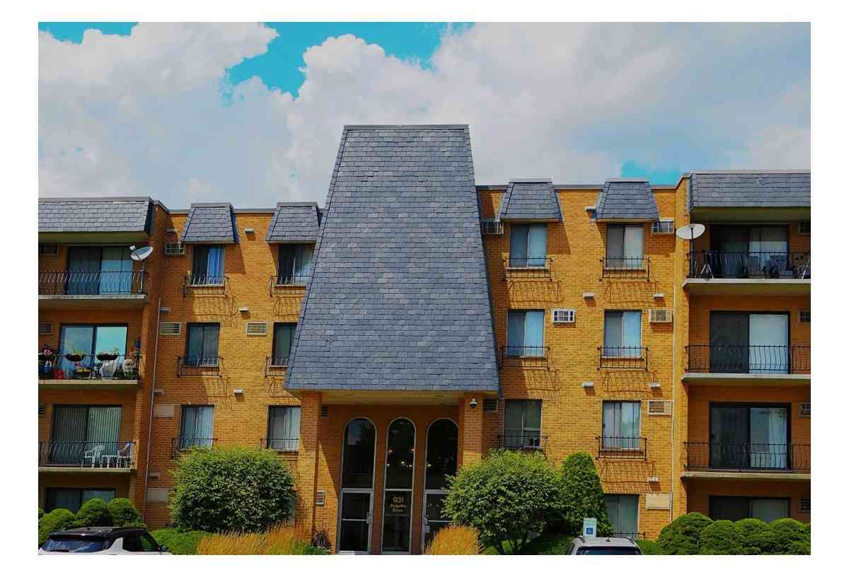 Condo For Sale - 931 Arquilla Drive #314<br/> Glenwood, IL 60425