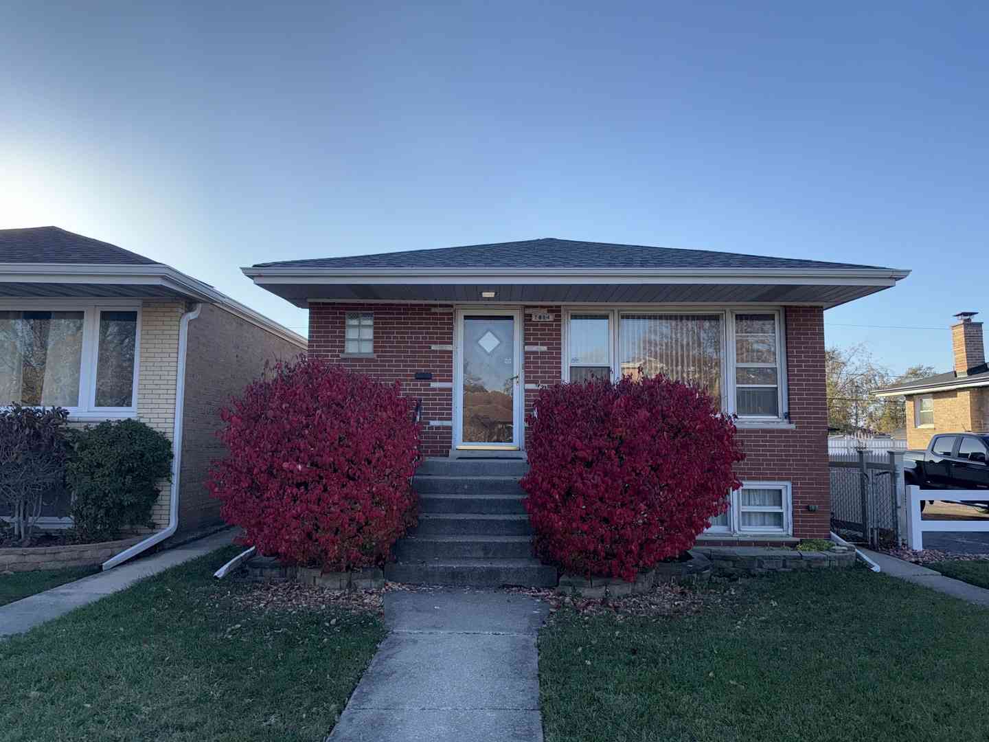Homes For Sale - 7814 Major Avenue<br/> Burbank, IL 60459