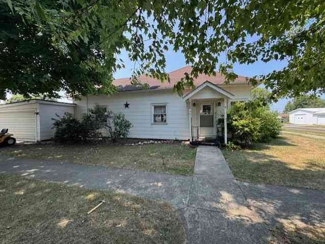 Homes For Sale - 401 Adams Street<br/> Coles County, Humboldt, IL 61931