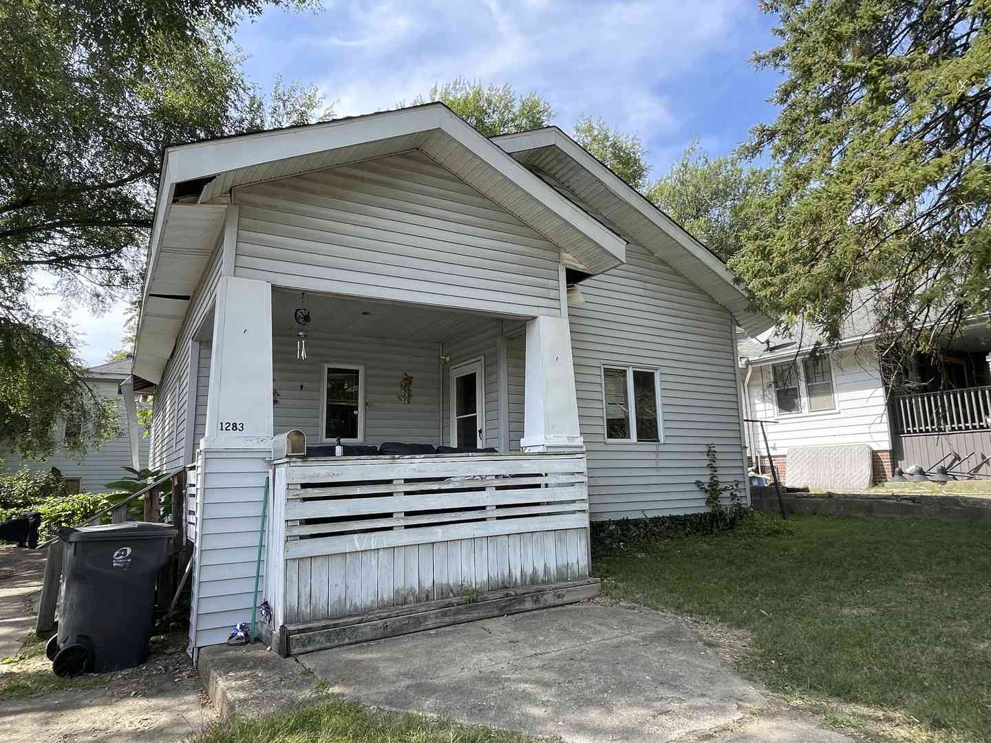 Homes For Sale - 1283 S Illinois Street<br/> Macon County, Decatur, IL 62521