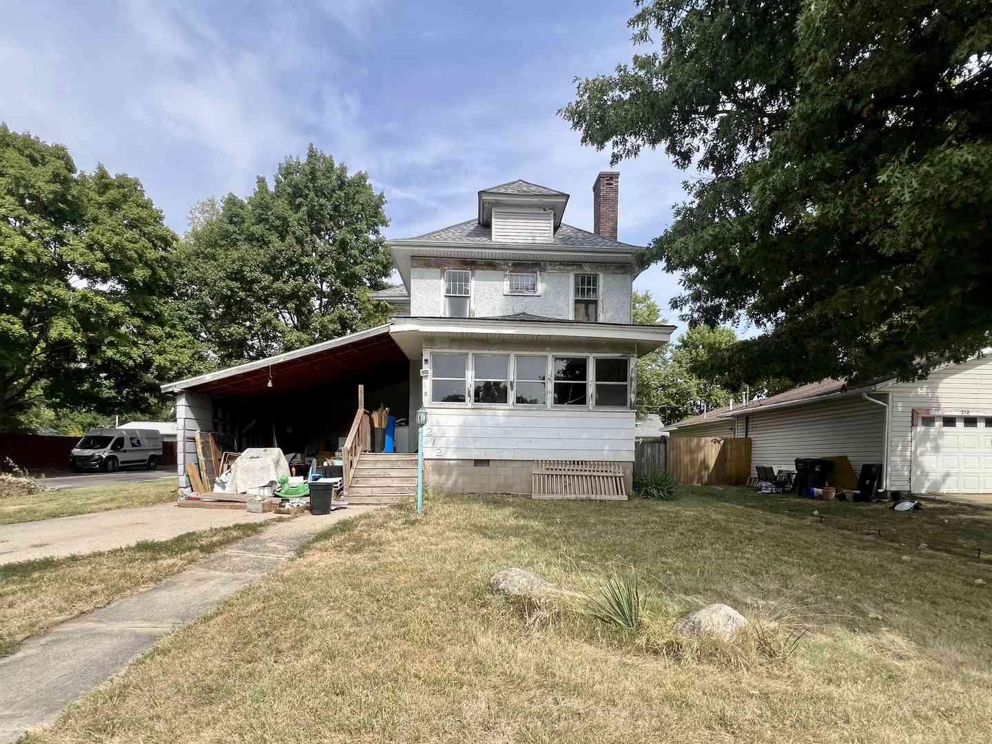 Homes For Sale - 212 W Vine Street<br/> Douglas County, Villa Grove, IL 61956