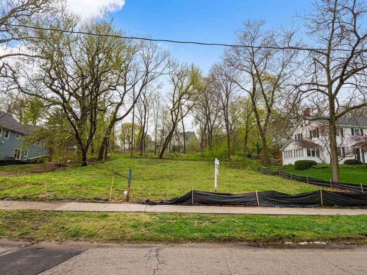 Vacant Land For Sale - LOT 1 Geneva Road<br/> Kane County, Saint Charles, IL 60174