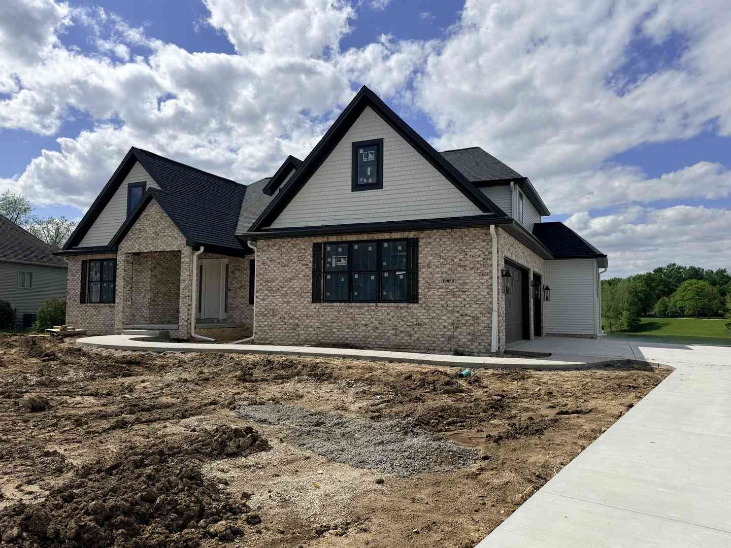 Homes For Sale - 19889 Jared Drive<br/> Mclean County, Bloomington, IL 61705
