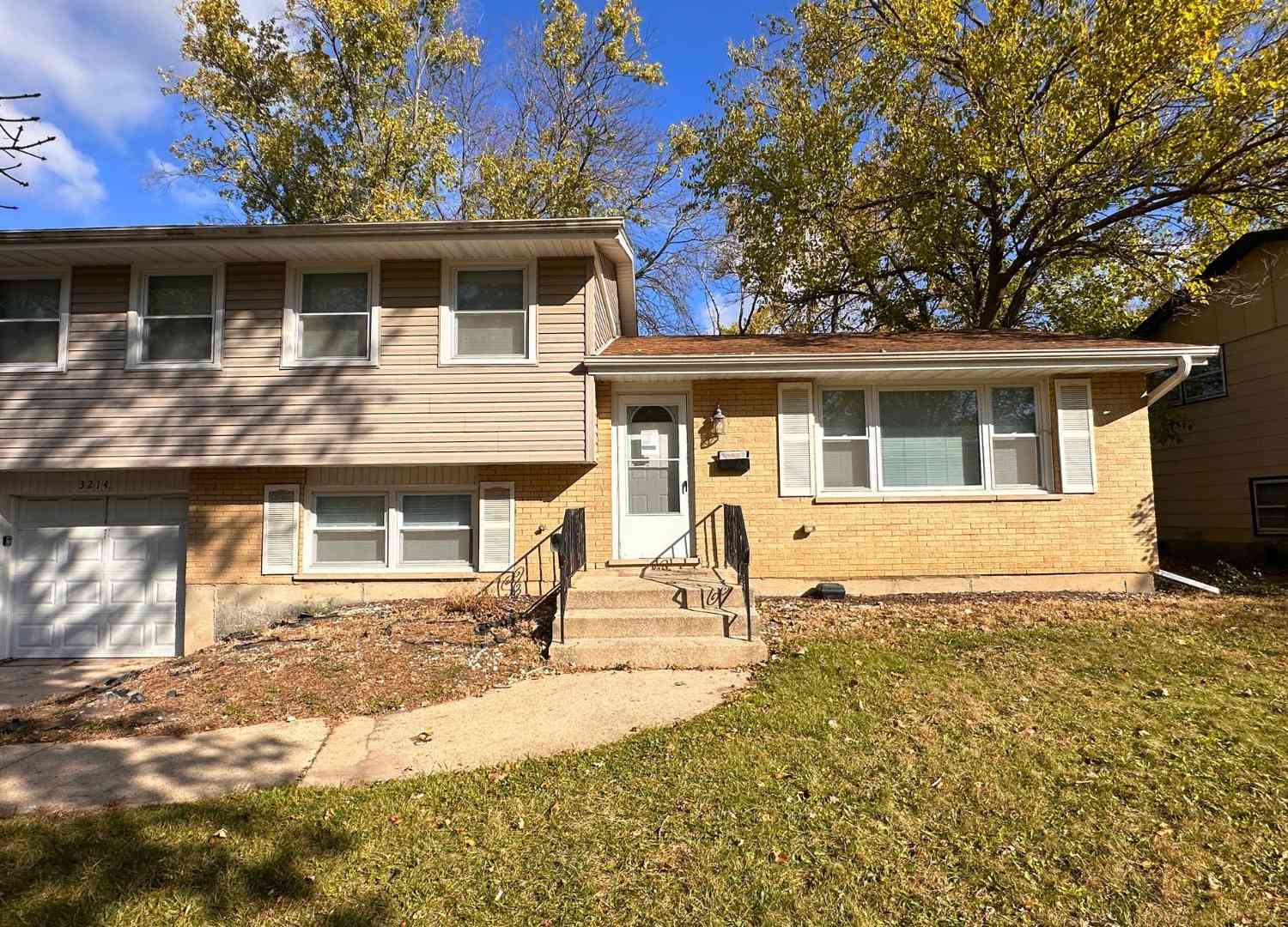 Homes For Sale - 3214 Birchwood Drive<br/> Hazel Crest, IL 60429