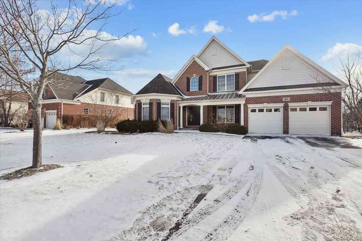 Condo For Sale - 82 Open Parkway<br/> Hawthorn Woods, IL 60047