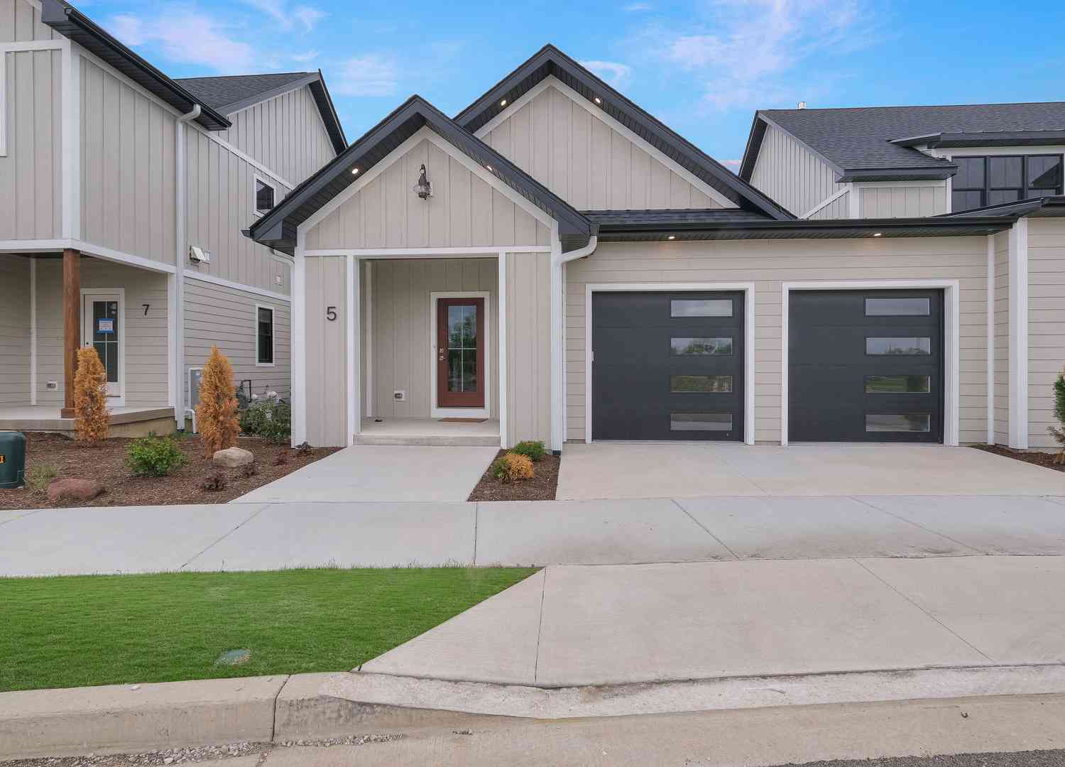 Condo For Sale - 5 Beech Tree Place<br/> Ottawa, IL 61350