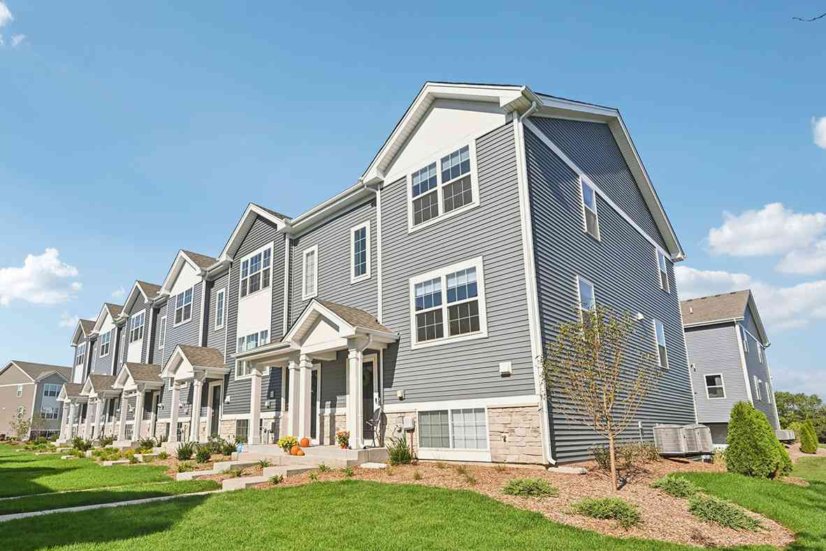 Condo For Sale - 1399 Oakfield Lane<br/> Pingree Grove, IL 60140