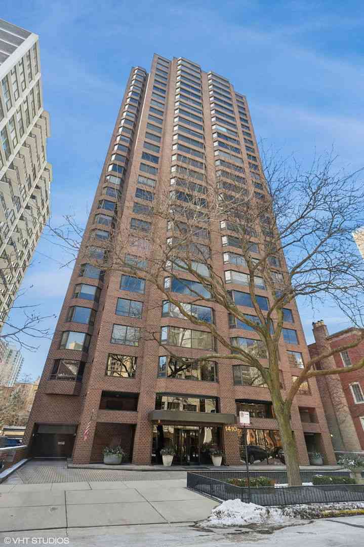 Condo For Sale - 1410 N State Parkway #18B<br/> Chicago, IL 60610