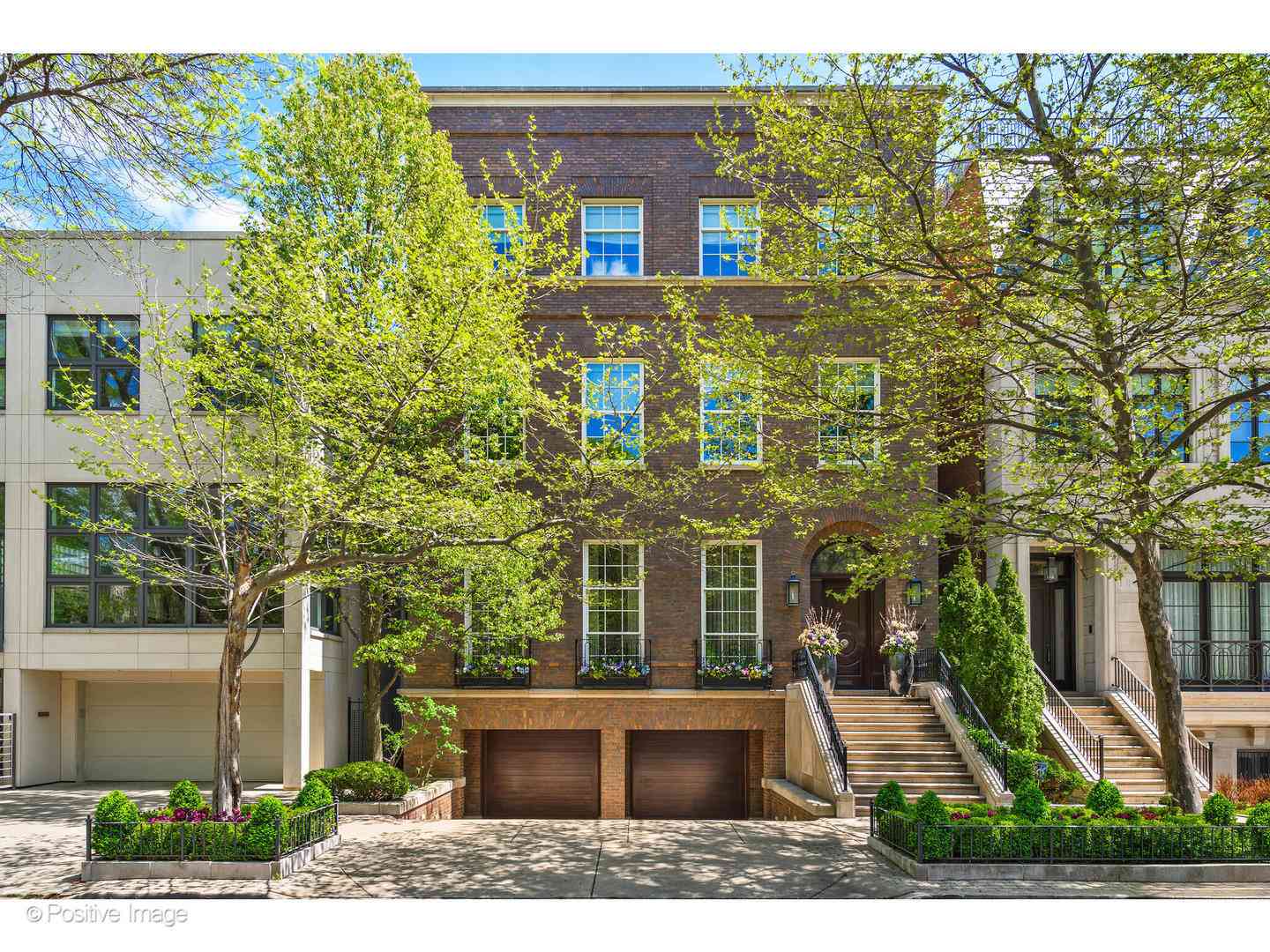 Homes For Sale - 1853 N Burling Street<br/> Chicago, IL 60614