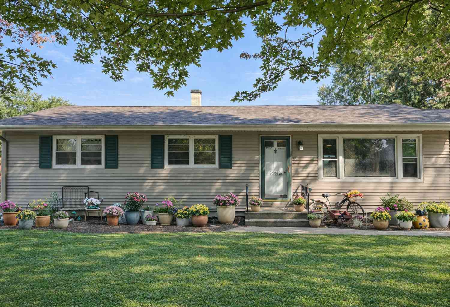 Homes For Sale - 208 N Wabena Avenue<br/> Minooka, IL 60447