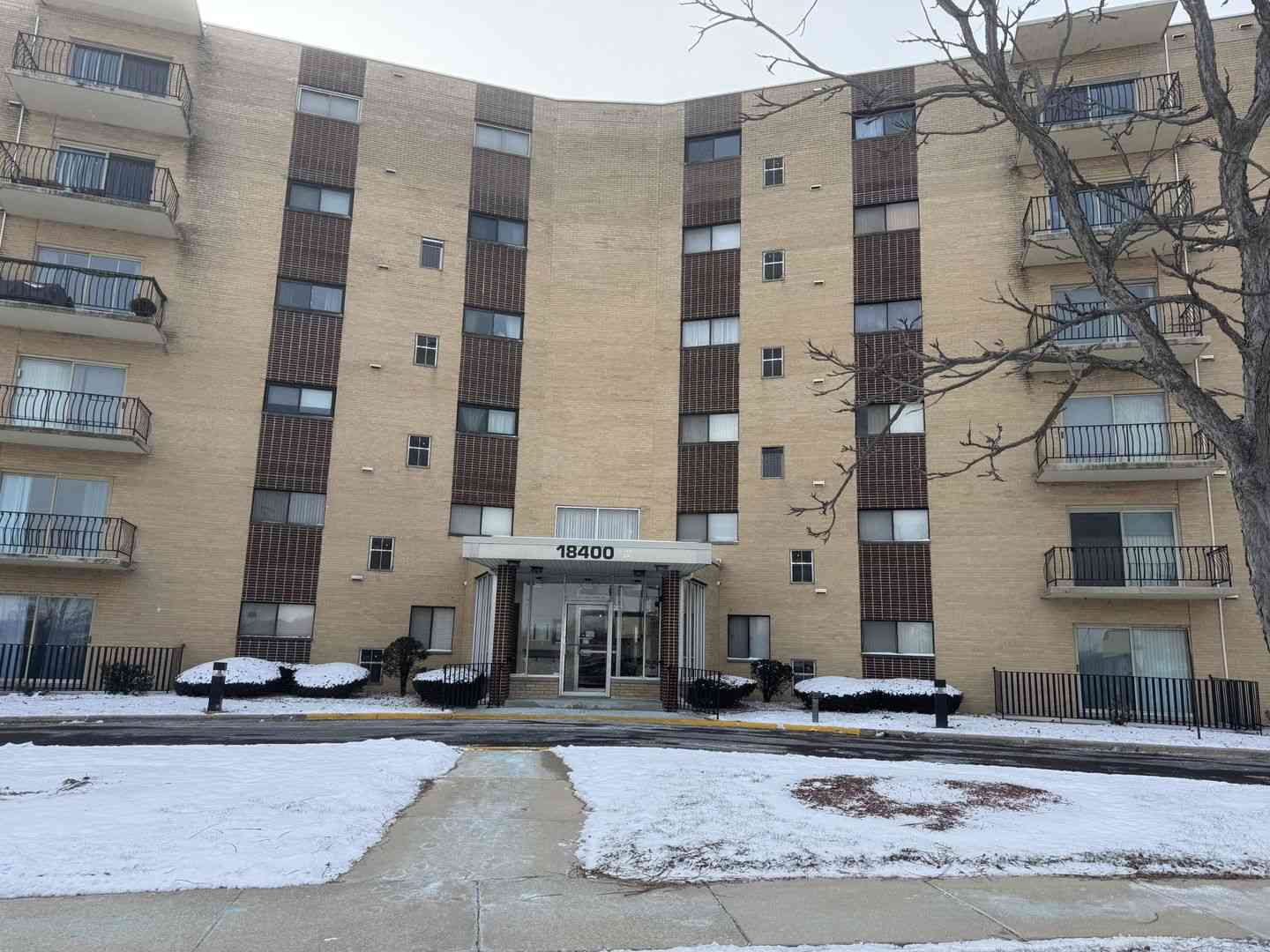 Condo For Sale - 18400 Cherry Creek Drive #105<br/> Homewood, IL 60430