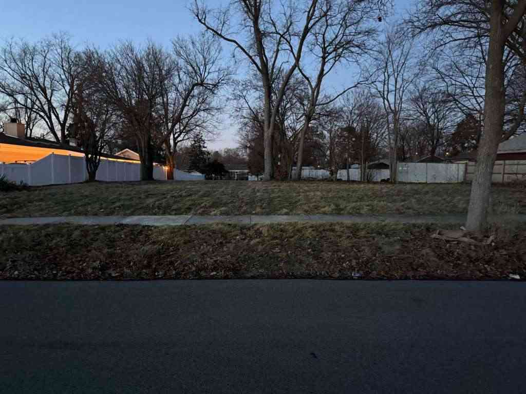 Vacant Land For Sale - 16 W Taylor Road<br/> Lombard, IL 60148