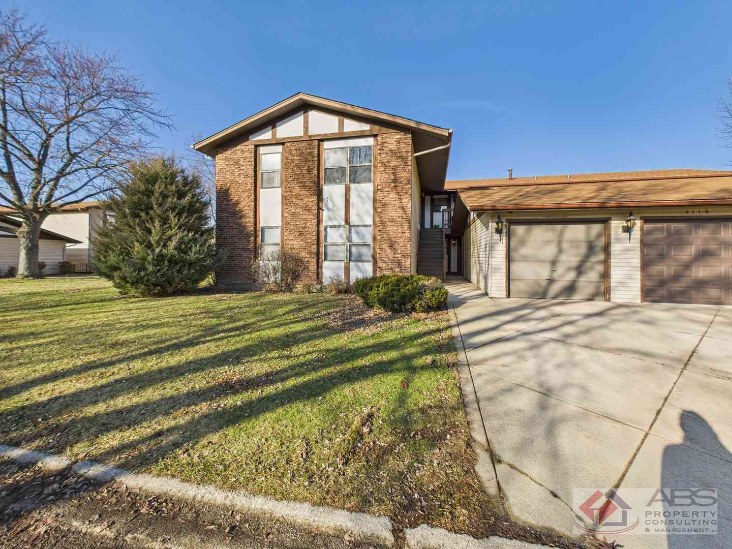 Condo For Sale - 4116 192nd Court #211<br/> Country Club Hills, IL 60478