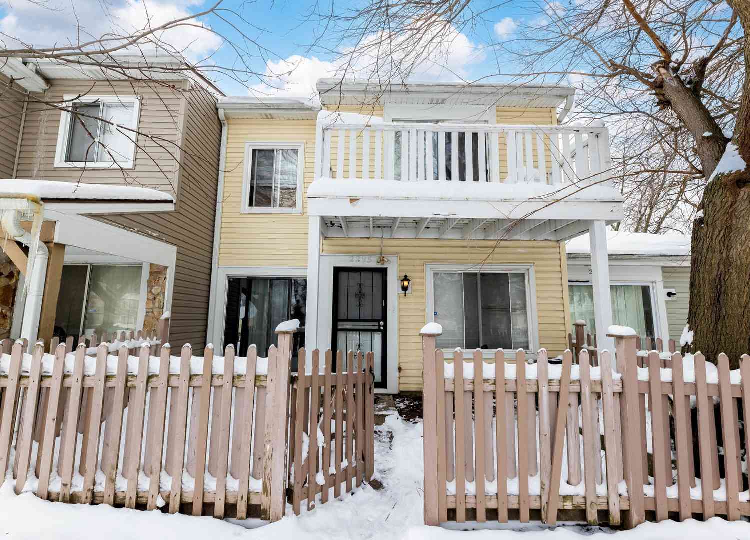 Condo For Sale - 2295 Windsor Lane<br/> Country Club Hills, IL 60478