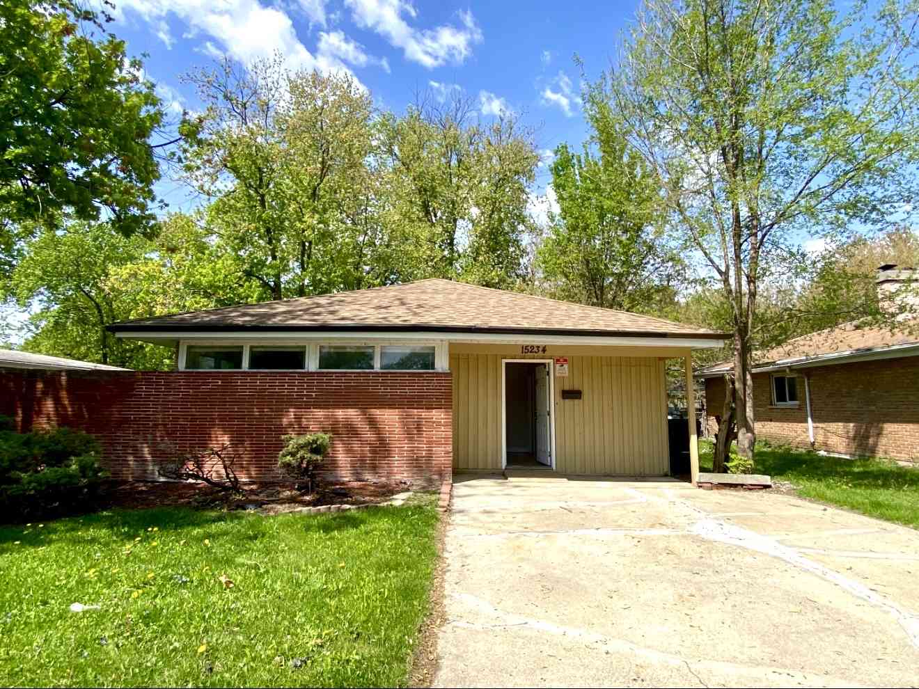 Homes For Sale - 15234 Meadow Lane<br/> Dolton, IL 60419