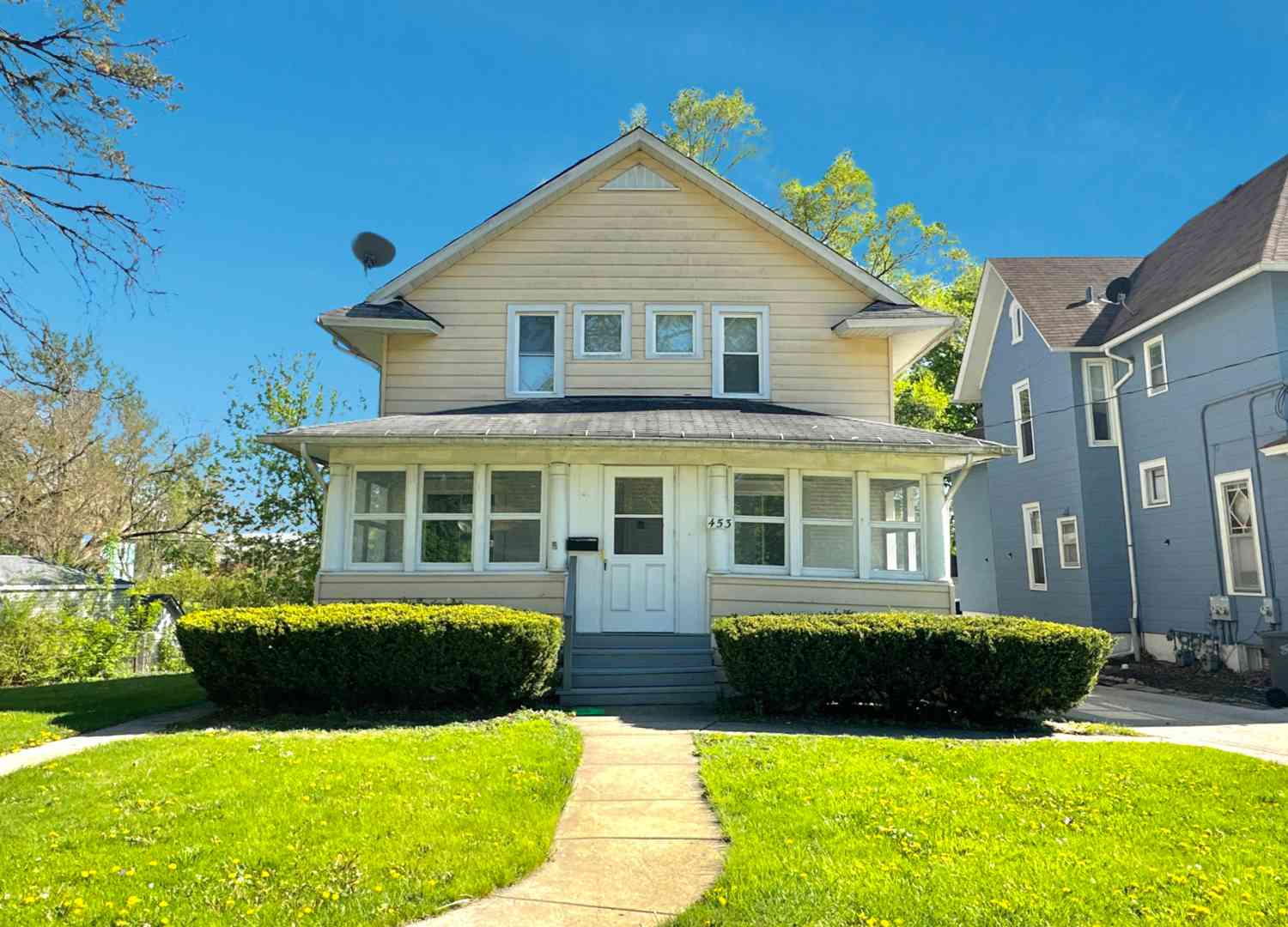 Homes For Sale - 453 Addison Street<br/> Kane County, Elgin, IL 60120